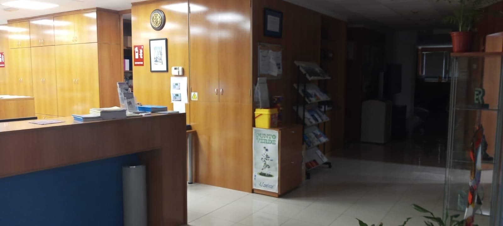 Erhverv til salg i A Coruna by - € 450.000 (Ref: 9119332)