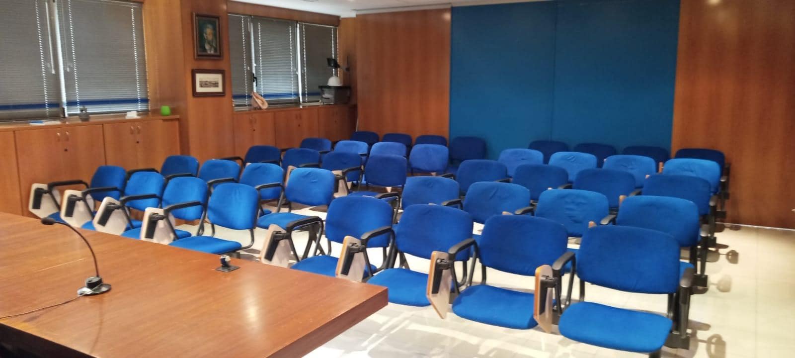 Erhverv til salg i A Coruna by - € 450.000 (Ref: 9119332)