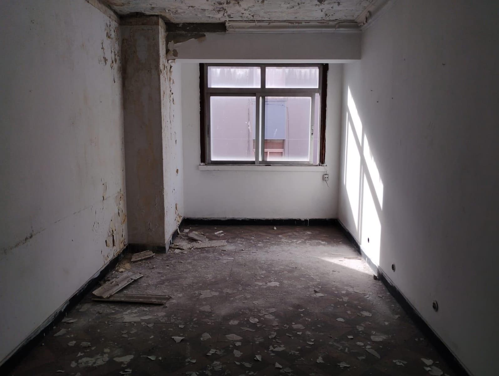 3 soverom Leilighet til salgs i La Coruna by - € 130 000 (Ref: 9119333)