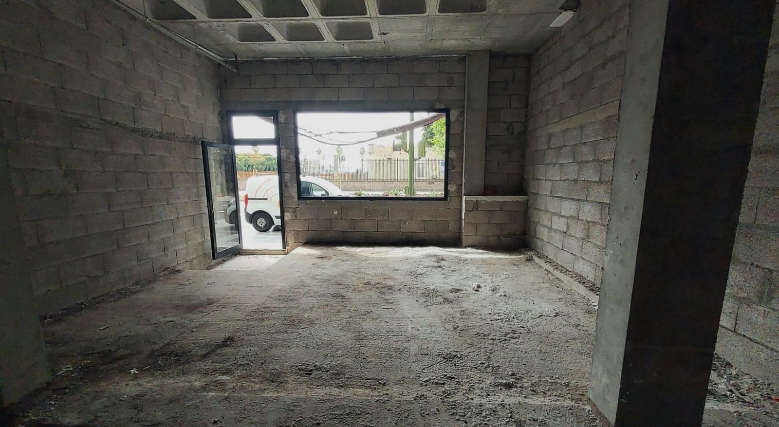 Commercial for rent in Las Palmas de Gran Canaria - € 1,300 (Ref: 9119340)