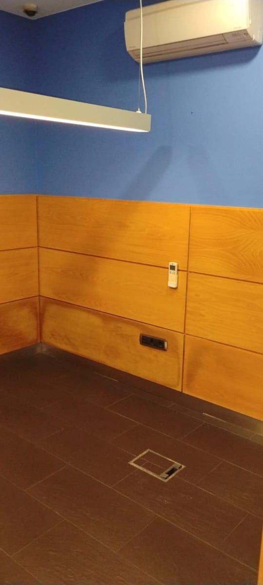 Erhverv til salg i A Coruna by - € 525.000 (Ref: 9119341)