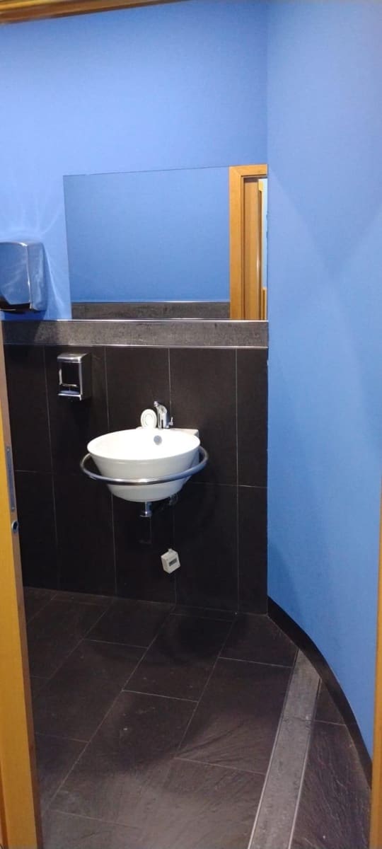 Erhverv til salg i A Coruna by - € 525.000 (Ref: 9119341)