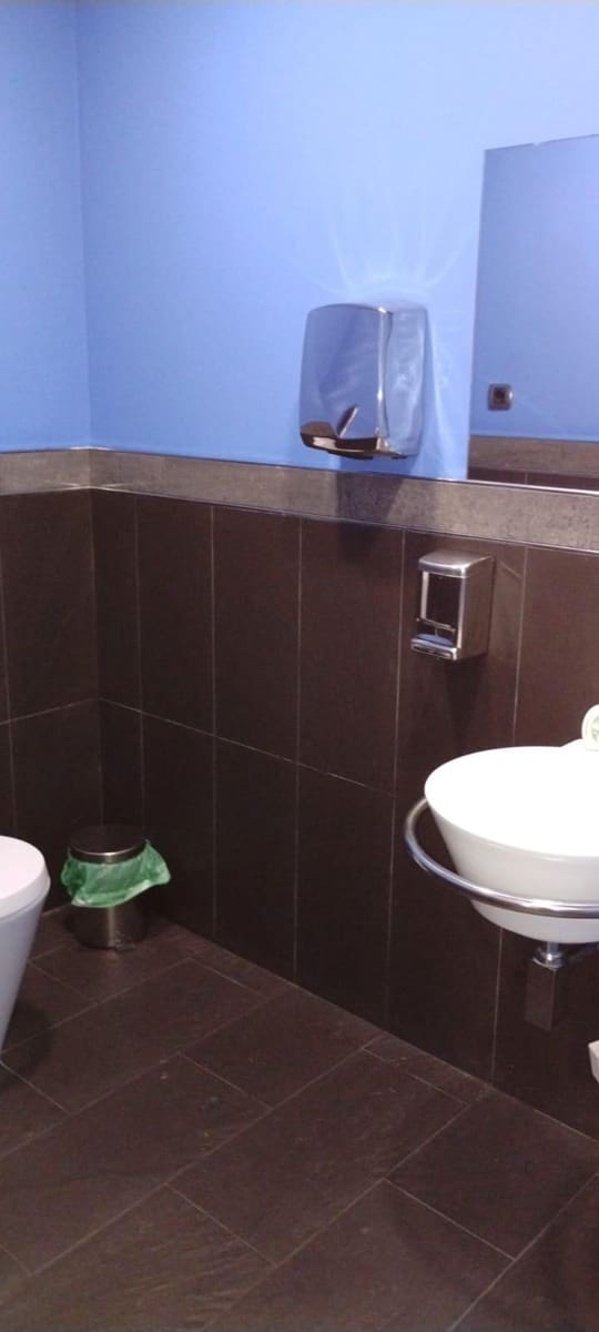 Erhverv til salg i A Coruna by - € 525.000 (Ref: 9119341)