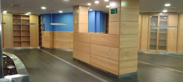 Commercial for sale in A Coruña city - € 525,000 (Ref: 9119341)