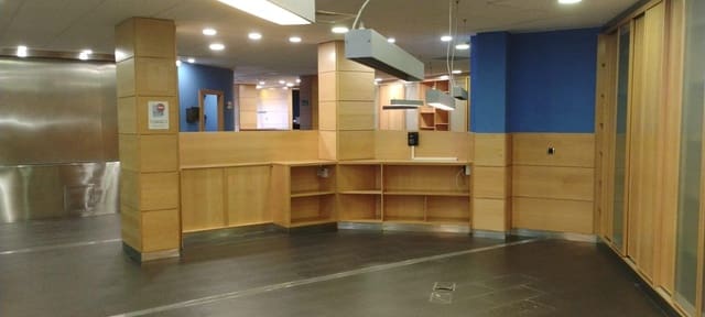 Commercial for sale in A Coruña city - € 525,000 (Ref: 9119341)