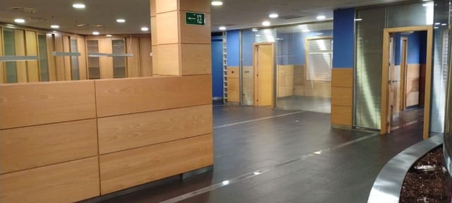 Commercial for sale in A Coruña city - € 525,000 (Ref: 9119341)