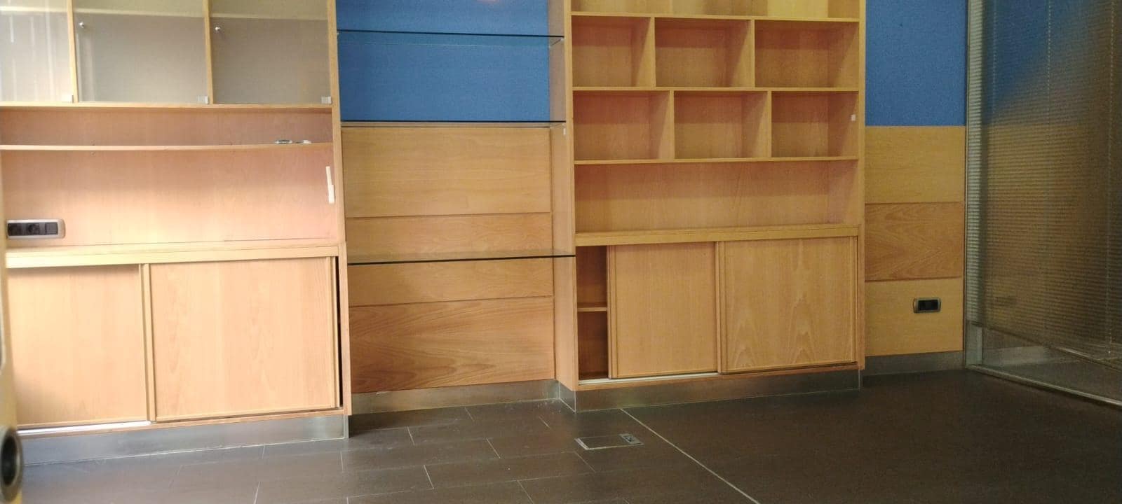 Erhverv til salg i A Coruna by - € 525.000 (Ref: 9119341)