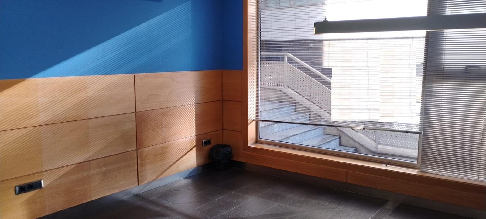 Erhverv til salg i A Coruna by - € 525.000 (Ref: 9119341)