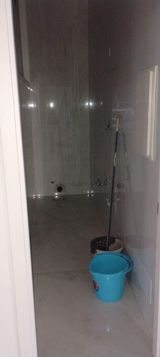 Erhverv til leje i A Coruna by - € 1.200 (Ref: 9119342)