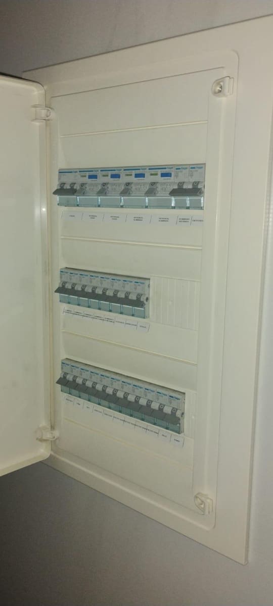 Erhverv til leje i A Coruna by - € 1.200 (Ref: 9119342)