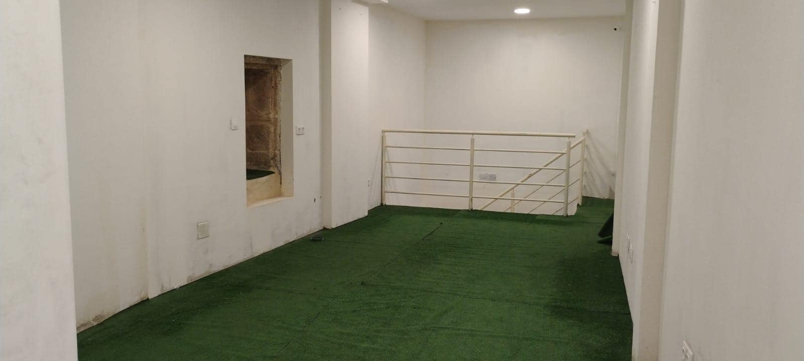 Kommersiell att hyra i A Coruna stad - 1 150 € (Ref: 9119343)