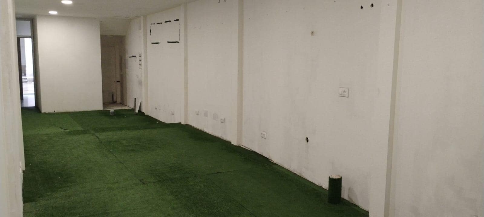 Kommersiell att hyra i A Coruna stad - 1 150 € (Ref: 9119343)