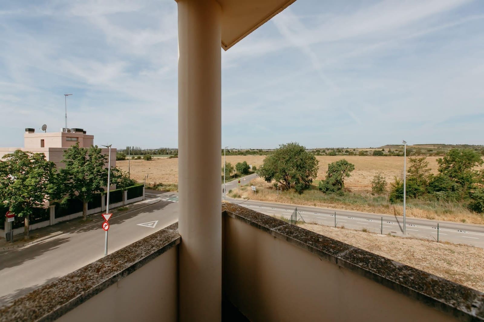 Rivitalo myytävänä paikassa Huesca kaupunki mukana 
autotalli - 650 000 € (Ref: 9119344)