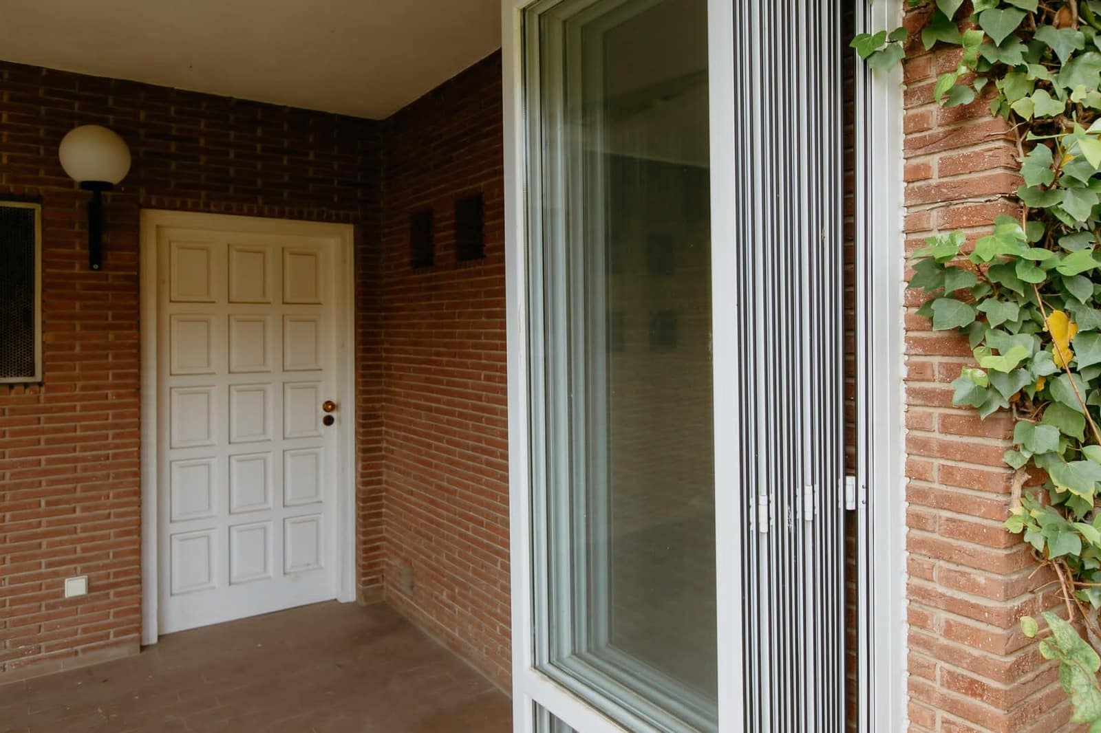 Rivitalo myytävänä paikassa Huesca kaupunki mukana 
autotalli - 650 000 € (Ref: 9119344)