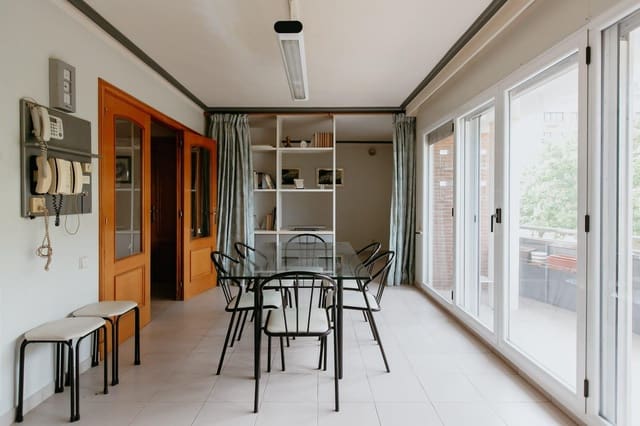 Rivitalo myytävänä paikassa Huesca kaupunki mukana 
autotalli - 650 000 € (Ref: 9119344)