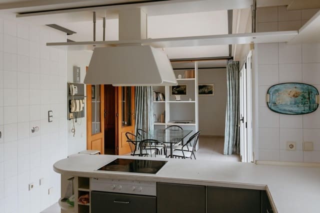 Rivitalo myytävänä paikassa Huesca kaupunki mukana 
autotalli - 650 000 € (Ref: 9119344)