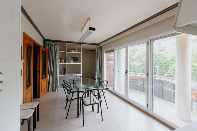 Rivitalo myytävänä paikassa Huesca kaupunki mukana 
autotalli - 650 000 € (Ref: 9119344)