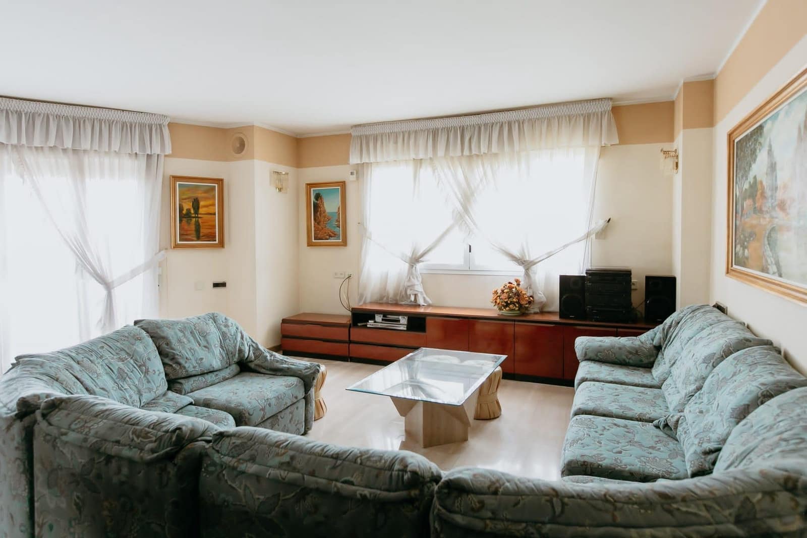 Rivitalo myytävänä paikassa Huesca kaupunki mukana 
autotalli - 650 000 € (Ref: 9119344)