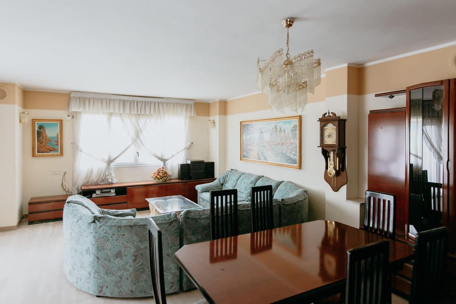 Rivitalo myytävänä paikassa Huesca kaupunki mukana 
autotalli - 650 000 € (Ref: 9119344)