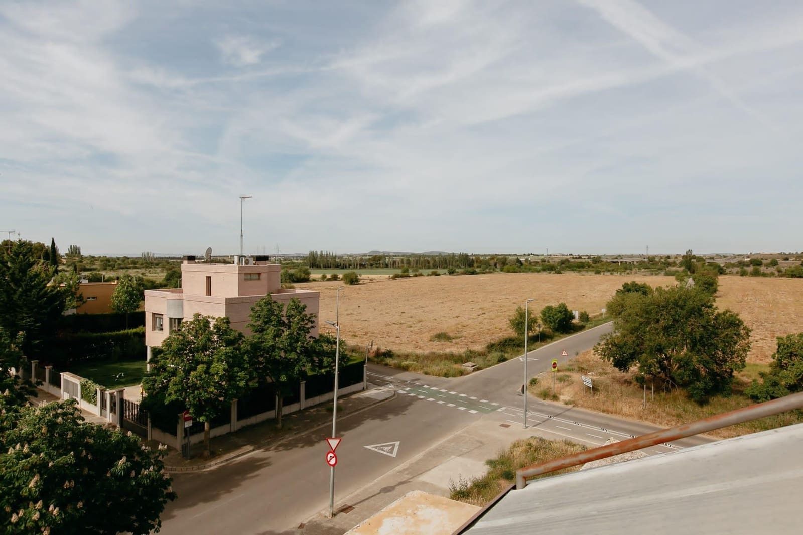 Rivitalo myytävänä paikassa Huesca kaupunki mukana 
autotalli - 650 000 € (Ref: 9119344)