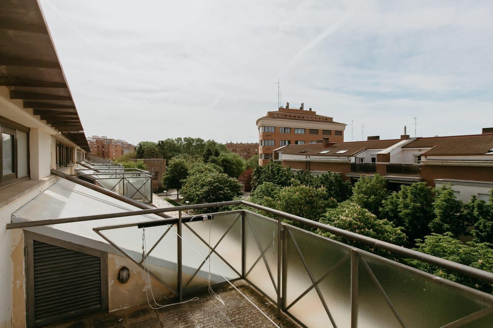 Rivitalo myytävänä paikassa Huesca kaupunki mukana 
autotalli - 650 000 € (Ref: 9119344)