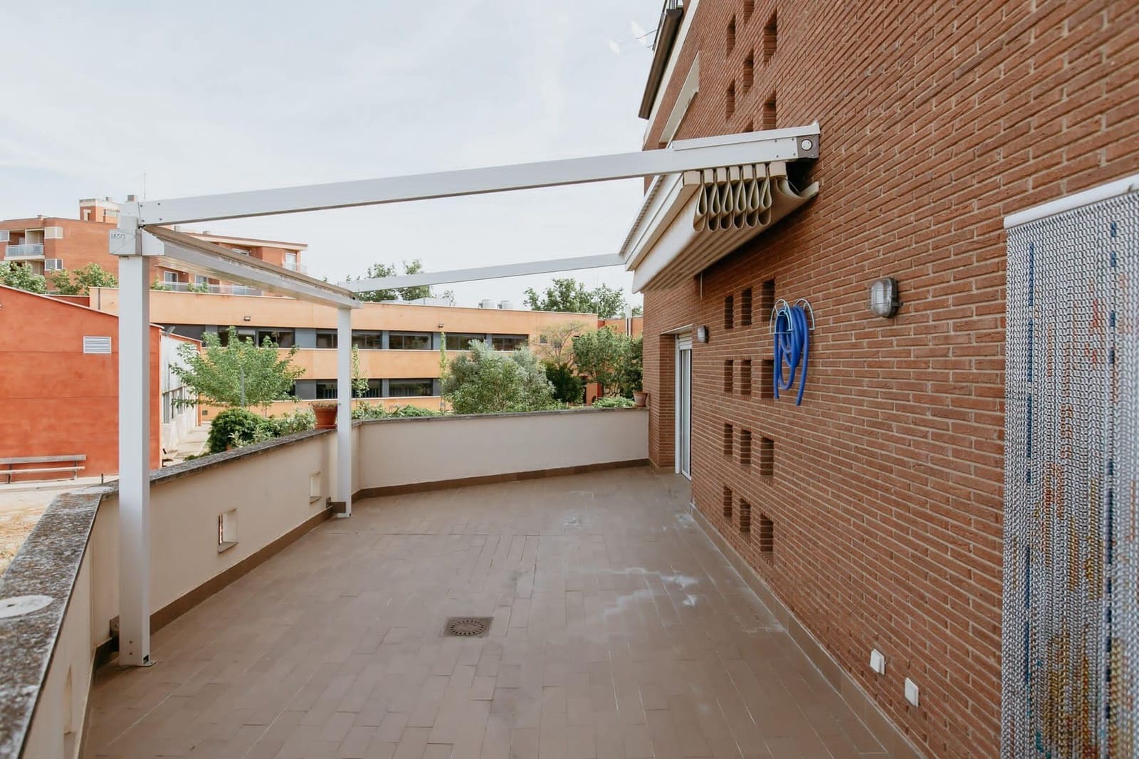 Rivitalo myytävänä paikassa Huesca kaupunki mukana 
autotalli - 650 000 € (Ref: 9119344)