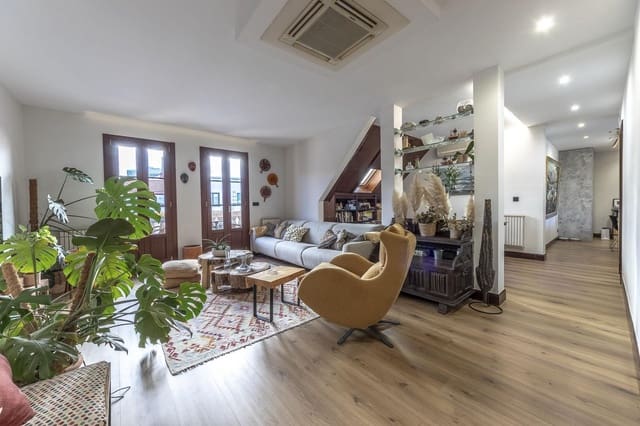 2 soverom Penthouse til salgs i Bilbao med garasje - € 715 000 (Ref: 9119345)