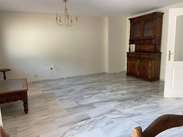 4 chambre Villa/Maison Mitoyenne à vendre à El Puerto de Santa María - 480 000 € (Ref: 9119350)