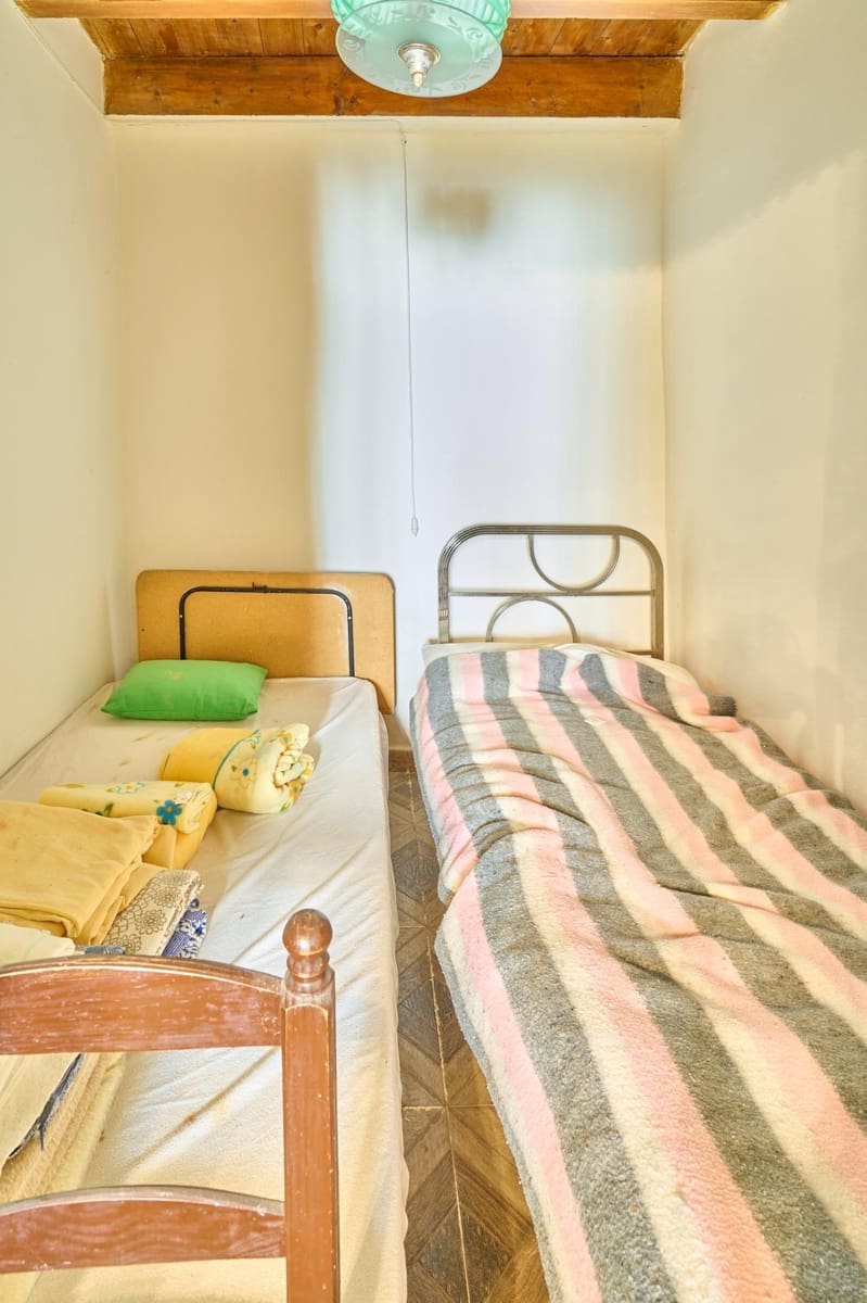 8 soveværelse Byhus til salg i La Maya med garage - € 96.000 (Ref: 9119353)