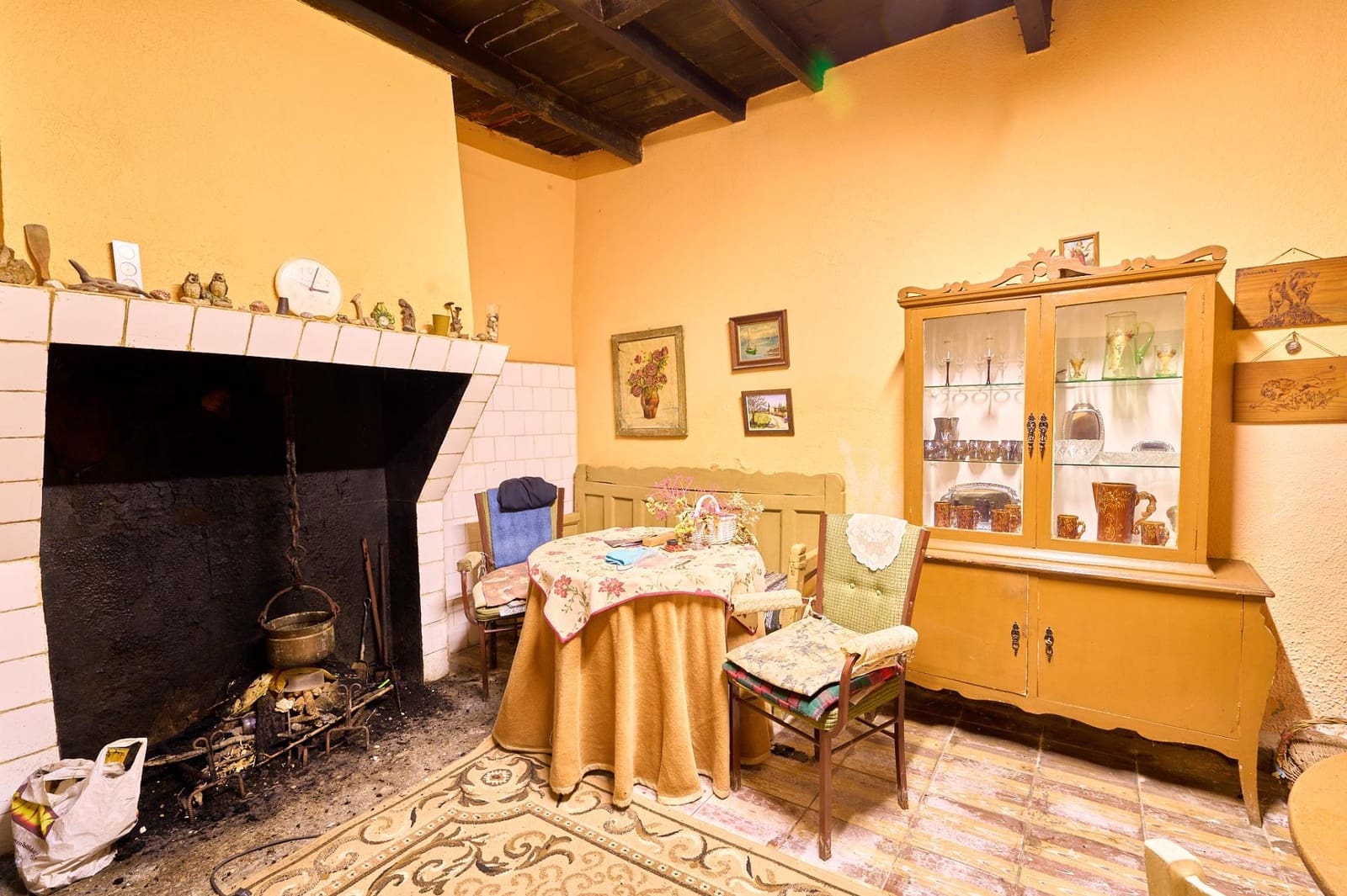 8 soveværelse Byhus til salg i La Maya med garage - € 96.000 (Ref: 9119353)