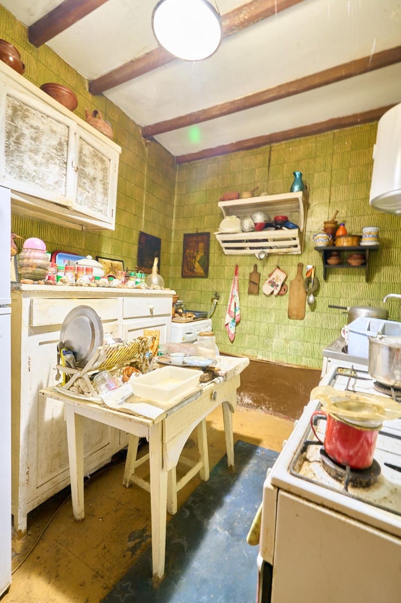 8 soveværelse Byhus til salg i La Maya med garage - € 96.000 (Ref: 9119353)