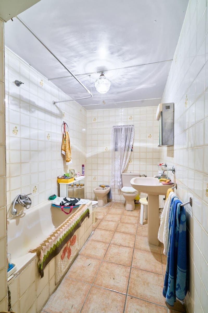 8 soveværelse Byhus til salg i La Maya med garage - € 96.000 (Ref: 9119353)