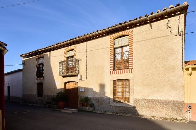 8 soverom Hus til salgs i La Maya med garasje - € 96 000 (Ref: 9119353)