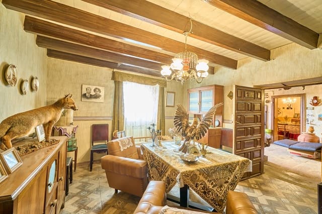 8 bedroom Townhouse for sale in La Maya with garage - € 96,000 (Ref: 9119353)