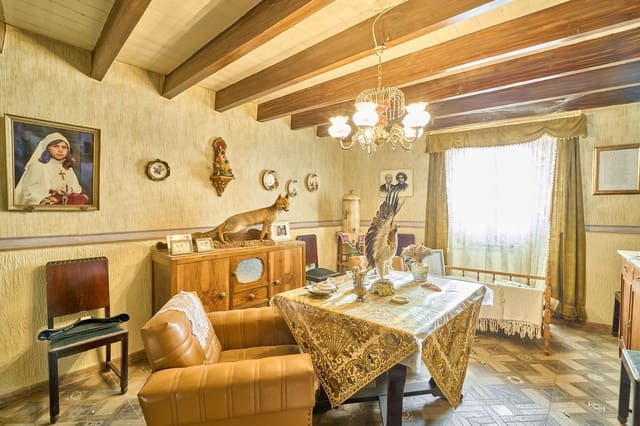 8 bedroom Townhouse for sale in La Maya with garage - € 96,000 (Ref: 9119353)