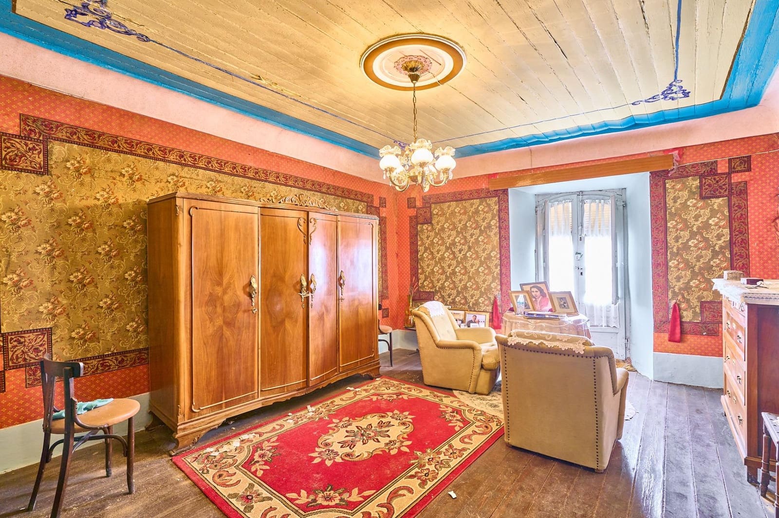 8 soveværelse Byhus til salg i La Maya med garage - € 96.000 (Ref: 9119353)