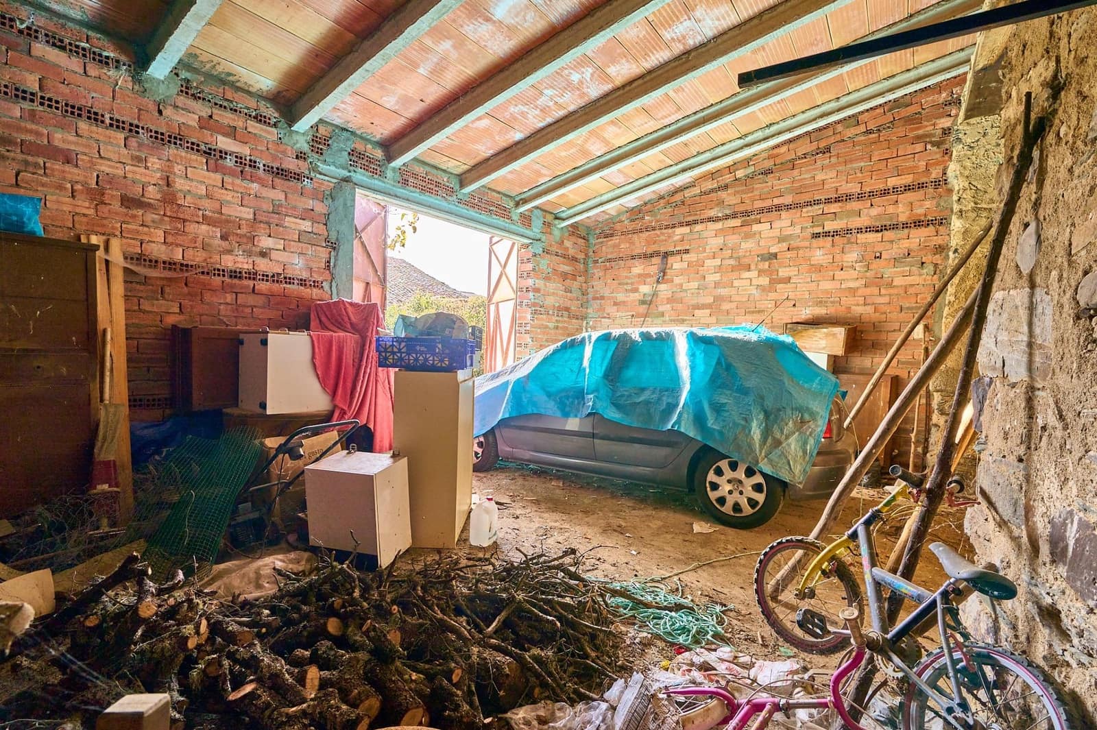 8 soveværelse Byhus til salg i La Maya med garage - € 96.000 (Ref: 9119353)