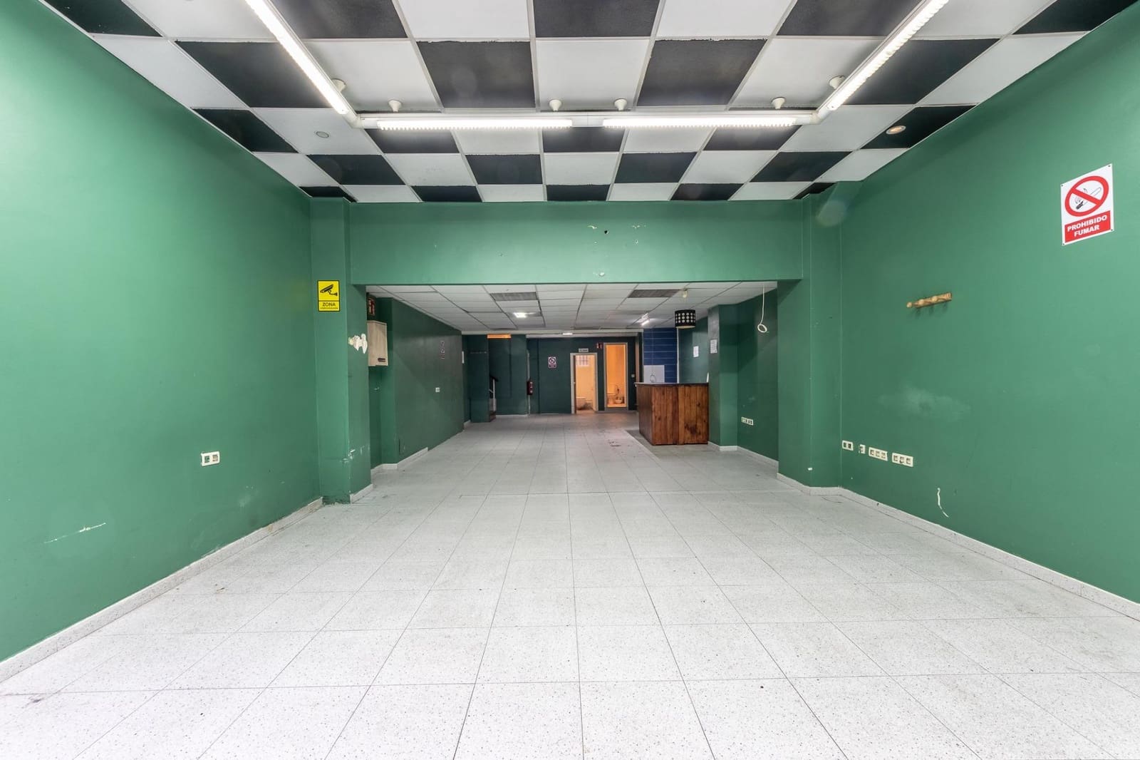 Erhverv til salg i Bilbao - € 280.000 (Ref: 9119355)