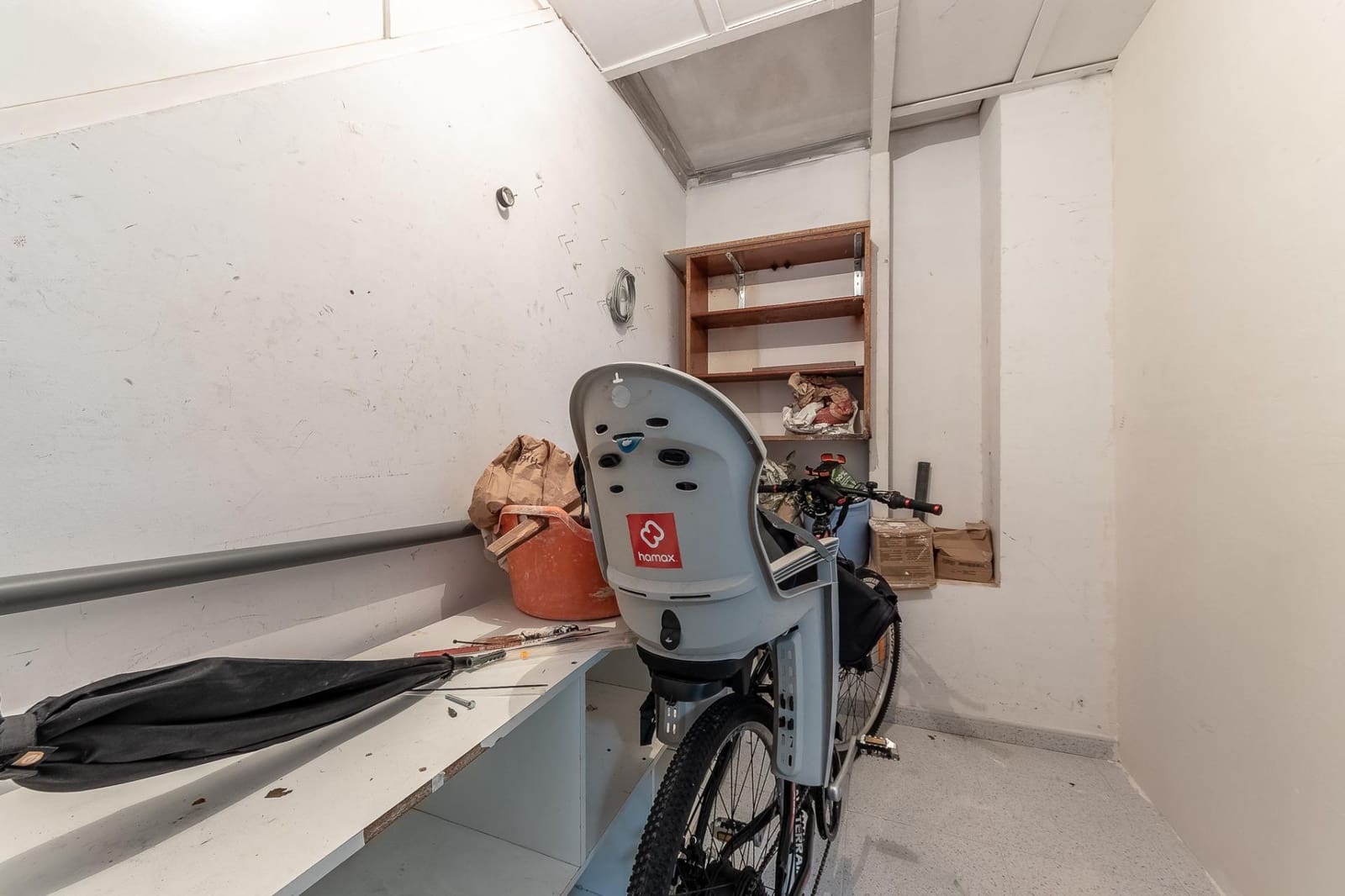 Erhverv til salg i Bilbao - € 280.000 (Ref: 9119355)