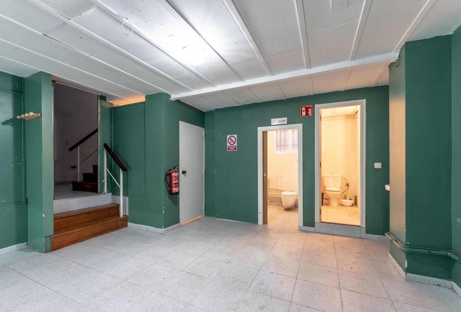 Erhverv til salg i Bilbao - € 280.000 (Ref: 9119355)