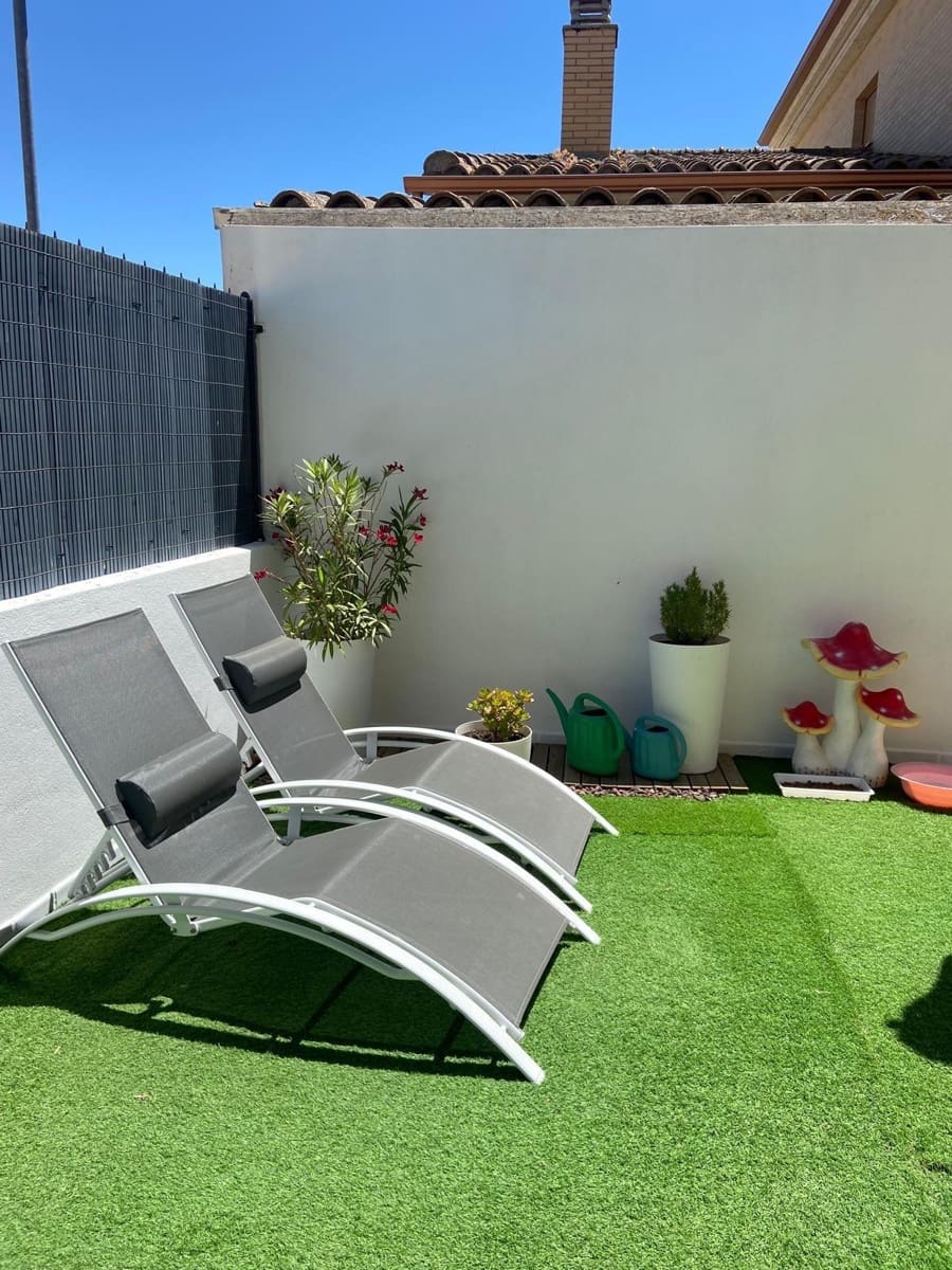 4 soveværelse Villa til salg i Fuentesauco med swimmingpool garage - € 183.900 (Ref: 9119356)