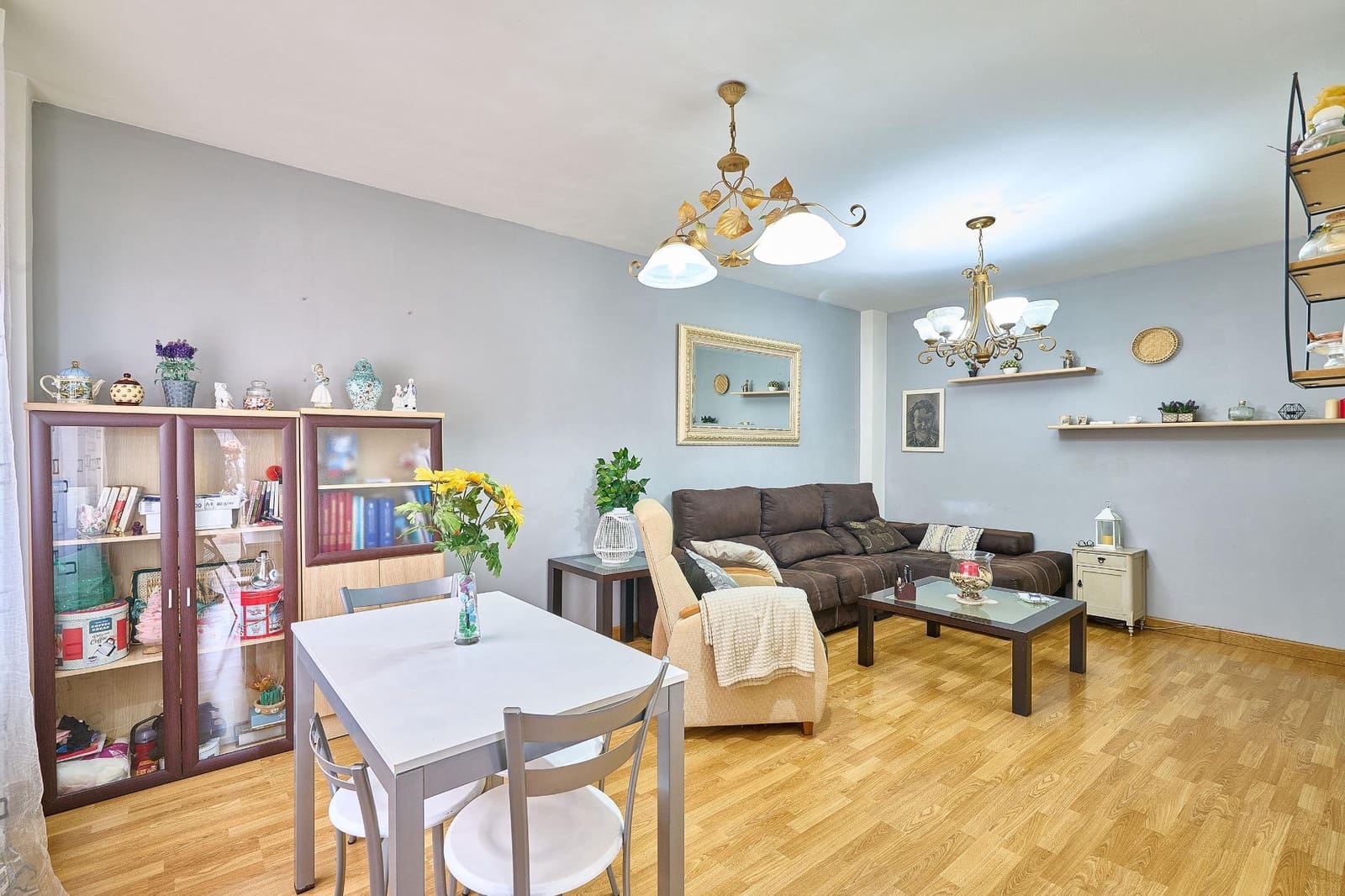 4 soveværelse Villa til salg i Fuentesauco med swimmingpool garage - € 183.900 (Ref: 9119356)