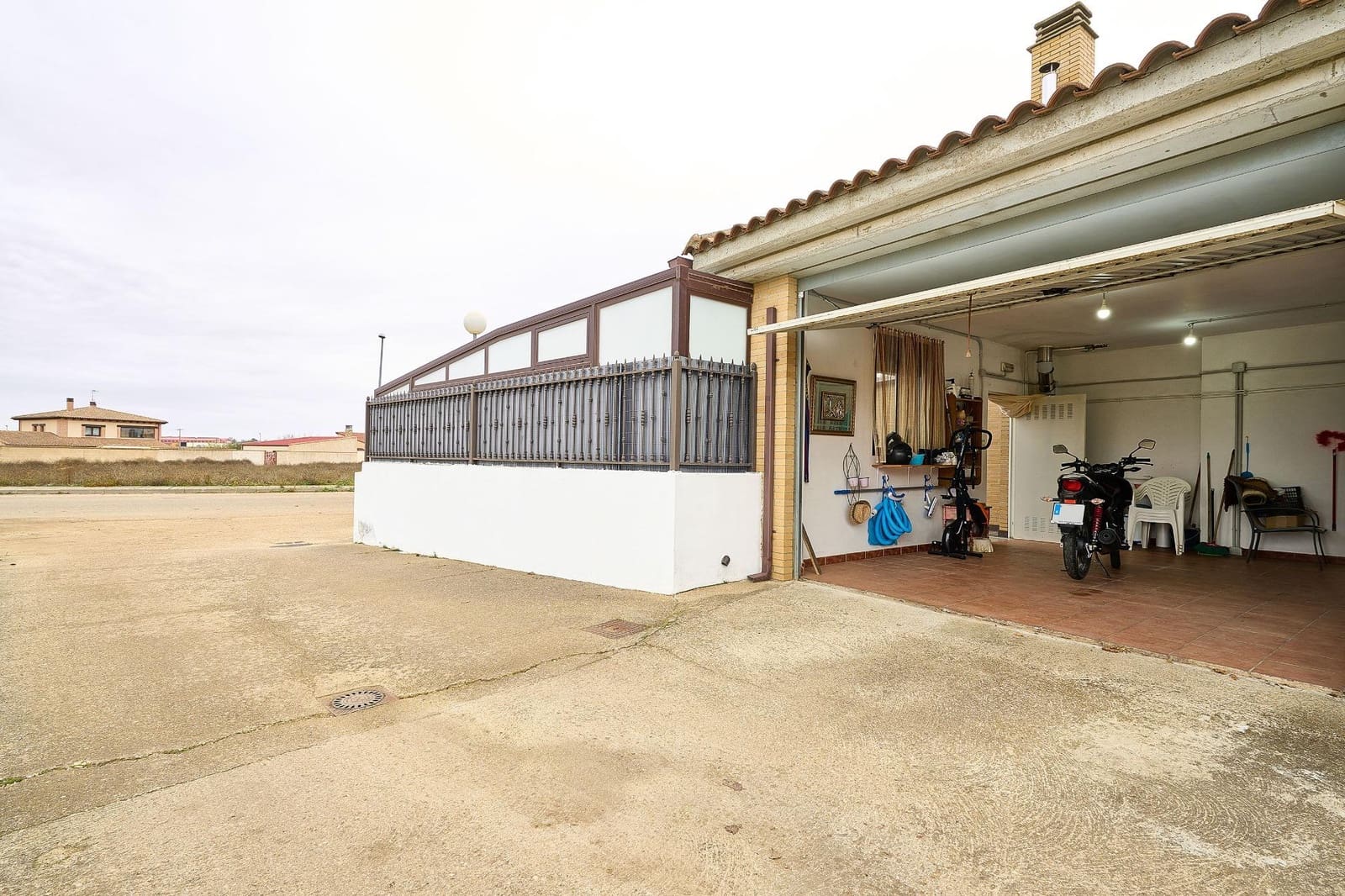 4 soveværelse Villa til salg i Fuentesauco med swimmingpool garage - € 183.900 (Ref: 9119356)