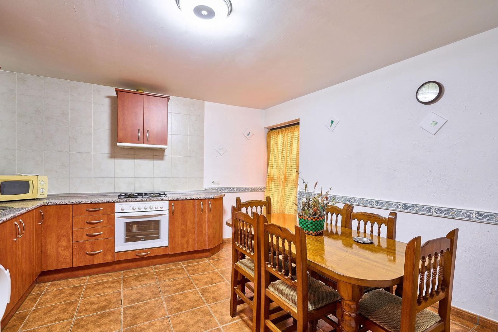 5 slaapkamer Rijtjeshuis te koop in Fuentesauco met garage - € 135.000 (Ref: 9119357)