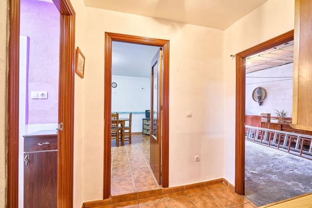 5 slaapkamer Rijtjeshuis te koop in Fuentesaúco met garage - € 135.000 (Ref: 9119357)