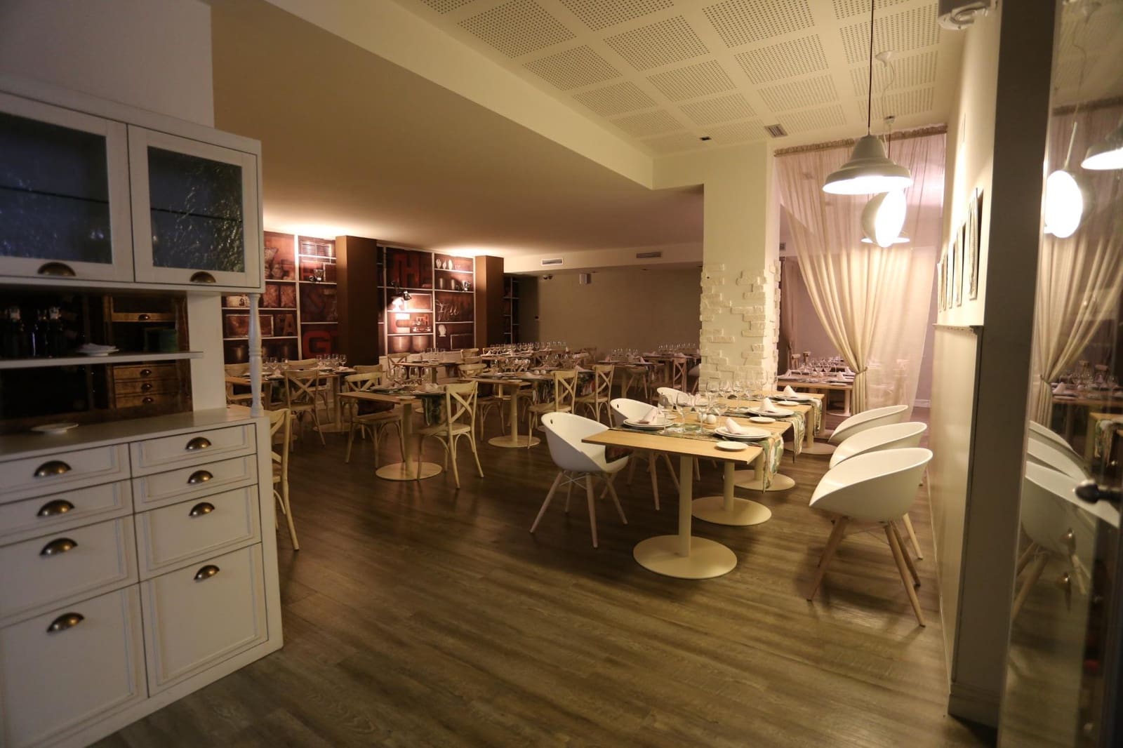 Kommersiell til salgs i O Carballino - € 470 000 (Ref: 9119365)