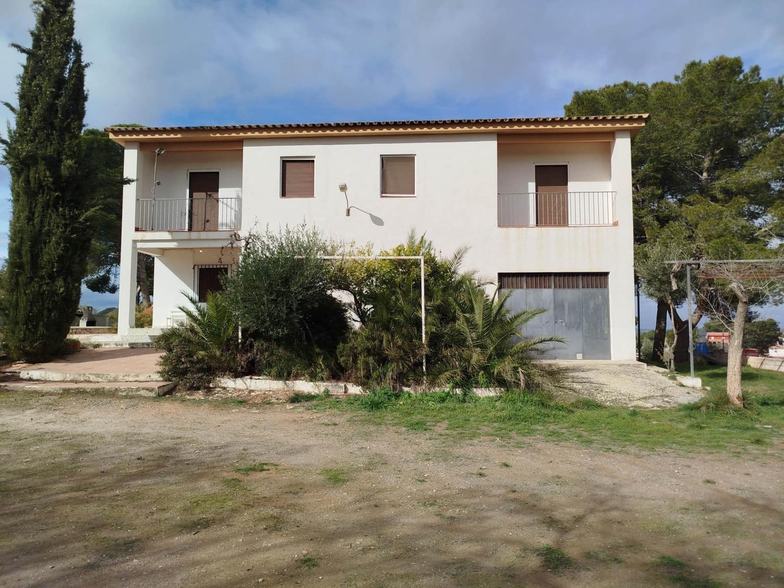 8 soveværelse Finca/Landehus til salg i Jaen by med swimmingpool garage - € 325.000 (Ref: 9119378)
