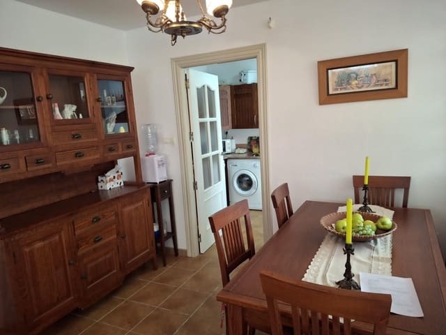 Piso de 4 habitaciones en Salobreña en venta con piscina garaje - 245.000 € (Ref: 9119380)