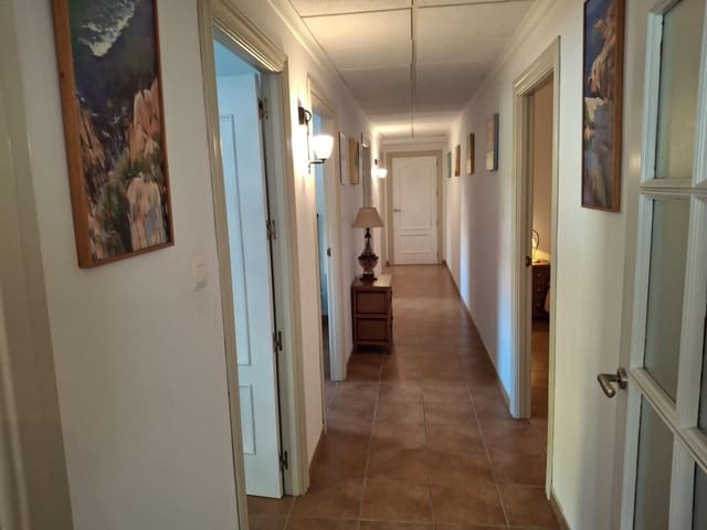 Piso de 4 habitaciones en Salobreña en venta con piscina garaje - 245.000 € (Ref: 9119380)