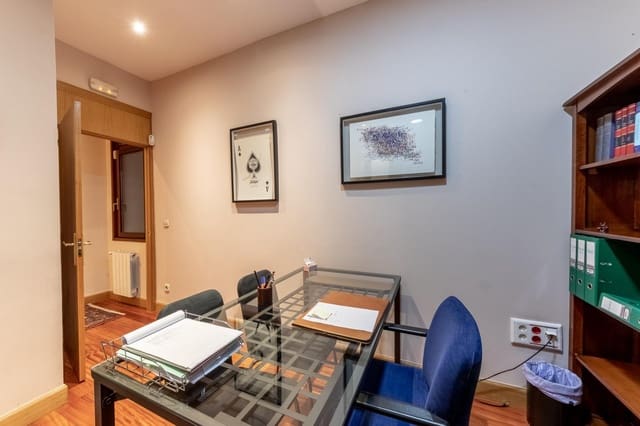 4 soveværelse Lejlighed til salg i Bilbao - € 395.000 (Ref: 9119384)